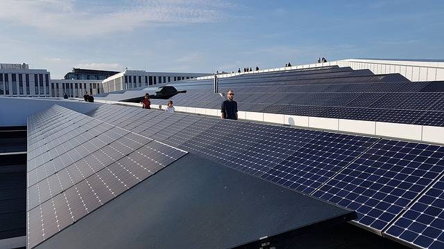 Verdensomspændende solcelle producent nu på det polske marked